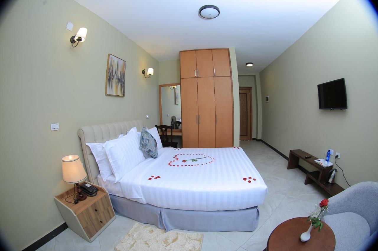 Daisy Hotel Addis Abeba Esterno foto