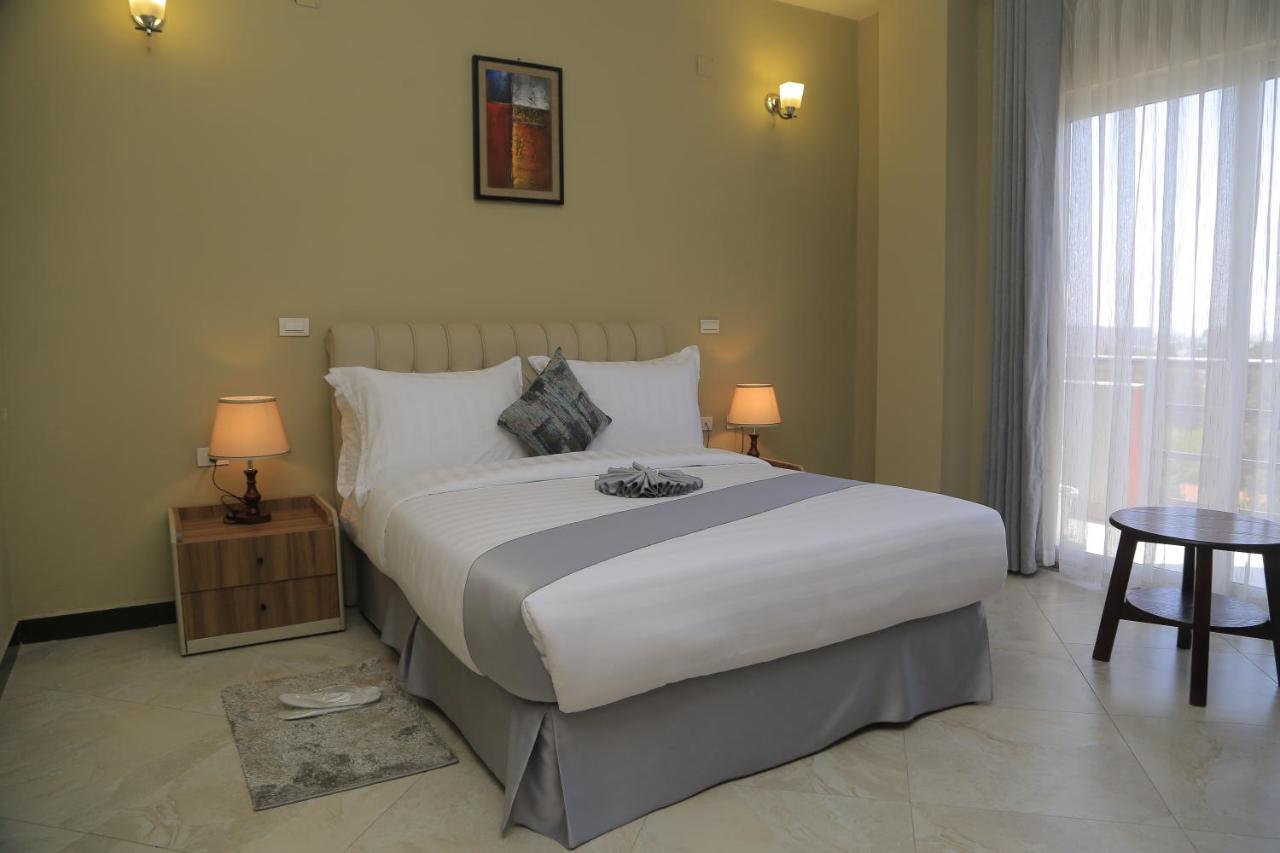 Daisy Hotel Addis Abeba Esterno foto