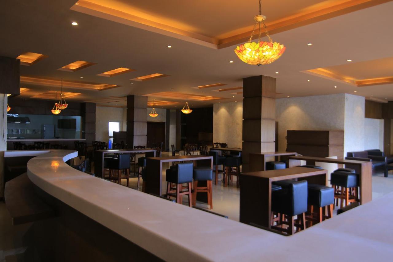 Daisy Hotel Addis Abeba Esterno foto