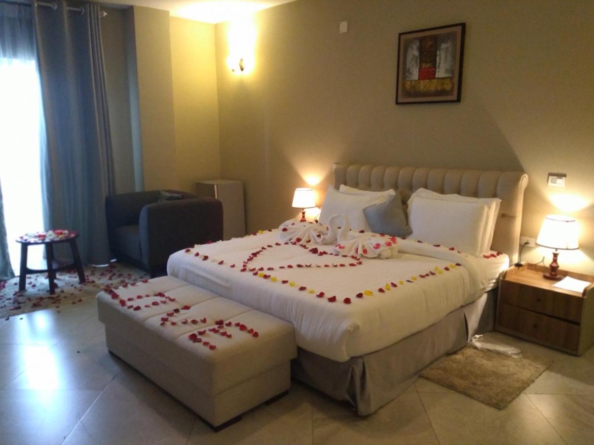 Daisy Hotel Addis Abeba Esterno foto