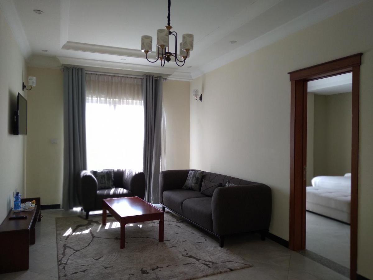 Daisy Hotel Addis Abeba Esterno foto